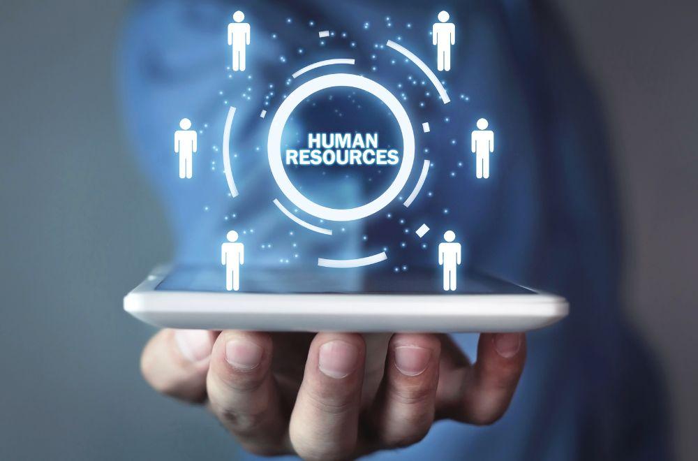 14 Key Steps to Handle Payroll and HR for New UAE Employers