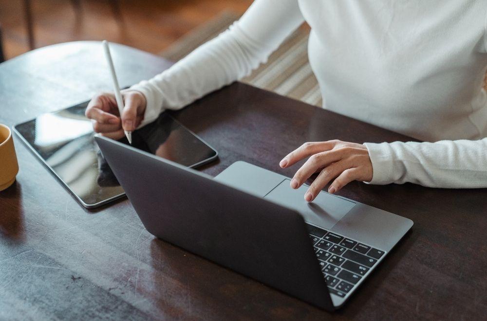 How to Launch a Remote-First Business in Dubai